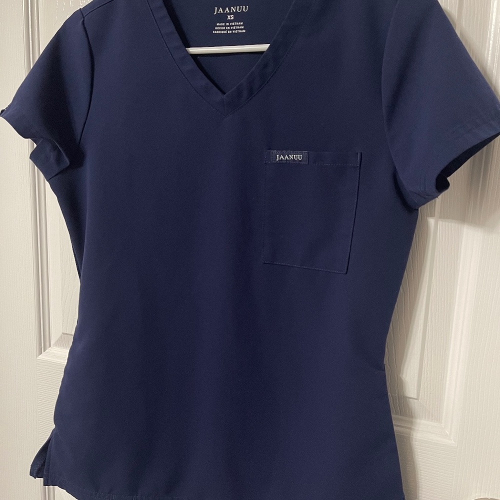 Jaanuu Nurse Scrubs
